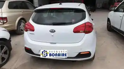 Sloopvoertuig kia cee´d fifa world cup edition van het jaar 2014 aangedreven g4fa