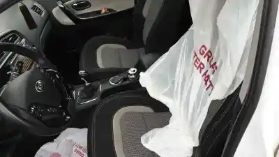 Sloopvoertuig kia cee´d fifa world cup edition van het jaar 2014 aangedreven g4fa