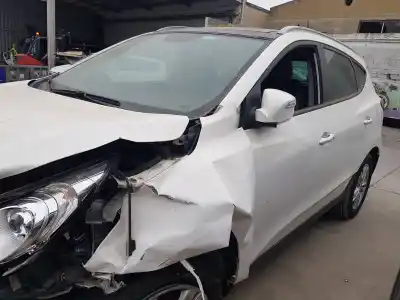 Véhicule à la ferraille hyundai ix35 style 2wd de l'année 2013 alimenté d4fd