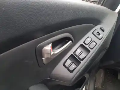 Véhicule à la ferraille hyundai ix35 style 2wd de l'année 2013 alimenté d4fd