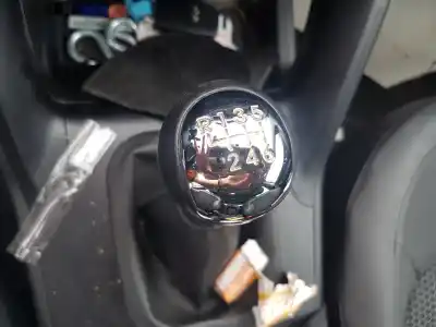 Véhicule à la ferraille hyundai ix35 style 2wd de l'année 2013 alimenté d4fd