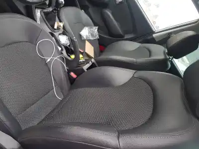 Véhicule à la ferraille hyundai ix35 style 2wd de l'année 2013 alimenté d4fd