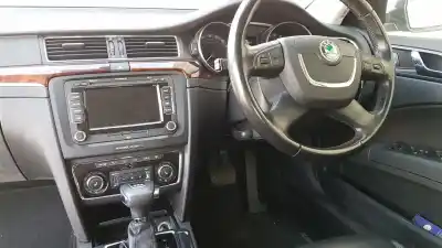 Scrapping Vehicle skoda superb combi (3t5) ambition of the year 2011 powered cfg