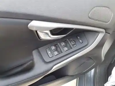 Veicolo di demolizione volvo v40 basis dell'anno 2019 alimentato d4162t