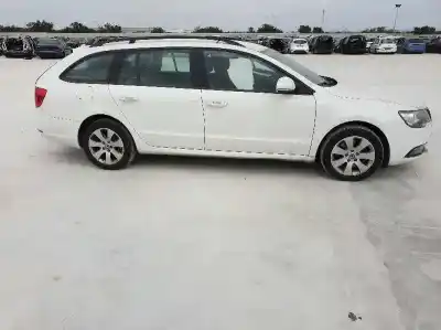 Здавання транспортного засобу skoda superb combi (3t5) ambition року 2009 потужний cff