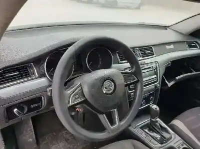 Здавання транспортного засобу skoda superb combi (3t5) ambition року 2009 потужний cff