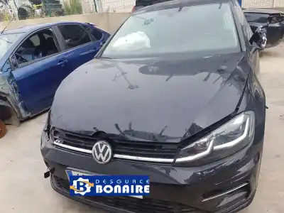 Vehículo de desguace VOLKSWAGEN GOLF VII LIM. (BQ1) Sport del año 2018 con motor CZC