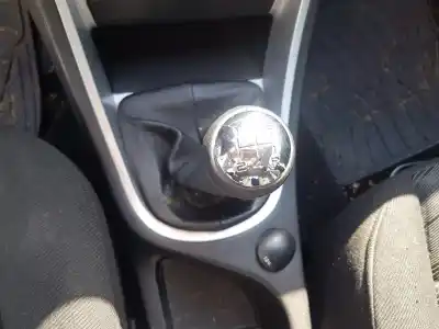 Veículo de Sucata peugeot 307 berlina (s2) xs do ano 2008 alimentado 9hz