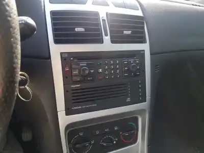 Veículo de Sucata peugeot 307 berlina (s2) xs do ano 2008 alimentado 9hz