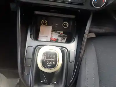 Veículo de Sucata kia carens ( ) drive do ano 2016 alimentado d4fd