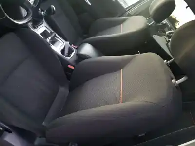 Здавання транспортного засобу ford s-max (ca1) titanium року 2010 потужний qxwb