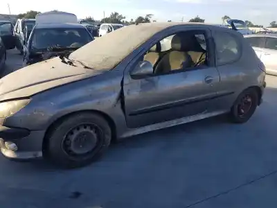 Vehicul casat peugeot 206 berlina gti al anului 1999 alimentat 