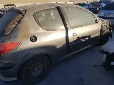 Vehicul casat peugeot 206 berlina gti al anului 1999 alimentat 