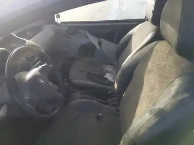 Vehicul casat peugeot 206 berlina gti al anului 1999 alimentat 