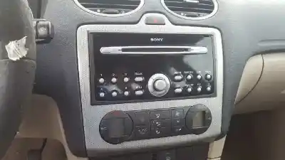 Veículo de Sucata ford focus berlina (cap) titanium do ano 2005 alimentado aoda