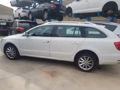 Здавання транспортного засобу skoda superb combi (3t5) ambition року 2014 потужний cff
