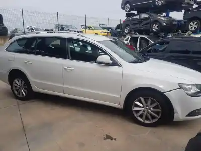 Здавання транспортного засобу skoda superb combi (3t5) ambition року 2014 потужний cff