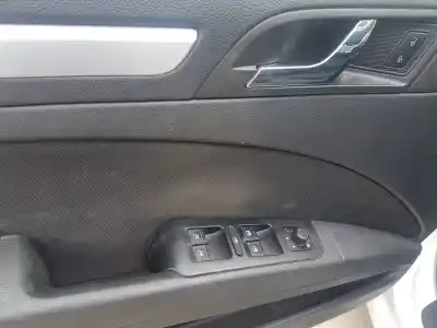 Здавання транспортного засобу skoda superb combi (3t5) ambition року 2014 потужний cff