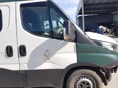 Здавання транспортного засобу iveco daily caja cerrada furgón 3.5 t року 2016 потужний f1afl411b