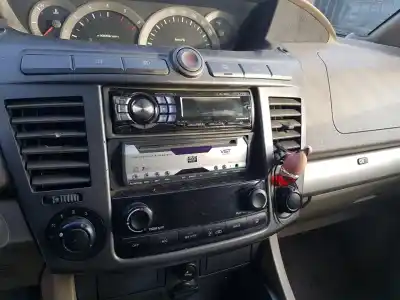 Здавання транспортного засобу ssangyong rodius xdi року 2005 потужний d27dt