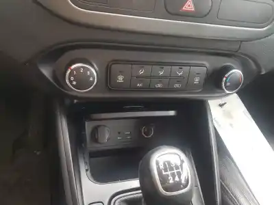 Scrapping Vehicle kia carens ( ) concept of the year 2017 powered d4fd