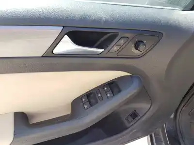 Veículo de Sucata volkswagen jetta (162) sport do ano 2011 alimentado cay