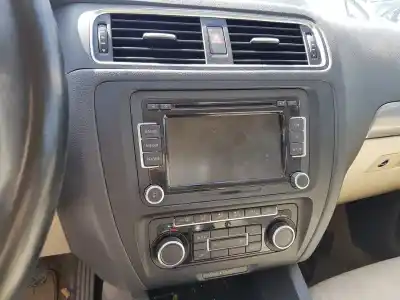 Veículo de Sucata volkswagen jetta (162) sport do ano 2011 alimentado cay