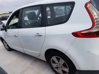 Scrapping Vehicle renault scenic ii grand dynamique of the year 2009 powered f9q p8