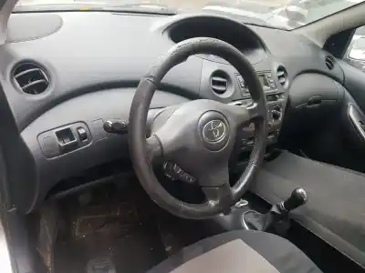 Sloopvoertuig toyota yaris (ksp9/scp9/nlp9) básico van het jaar 2005 aangedreven 2sz-fe