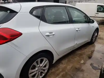 Veículo de Sucata kia cee´d attract do ano 2015 alimentado g4fa