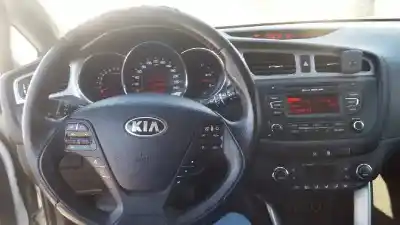 Здавання транспортного засобу kia pro_cee´d ( ) edition 7 року 2013 потужний g4fd