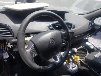 Veículo de Sucata renault scenic iii grand dynamique do ano 2014 alimentado r9m a4