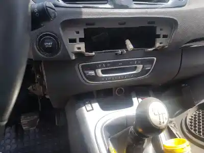 Veículo de Sucata renault scenic iii grand dynamique do ano 2014 alimentado r9m a4