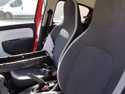Scrapping Vehicle renault twingo iii dynamique of the year 2015 powered h4d a4