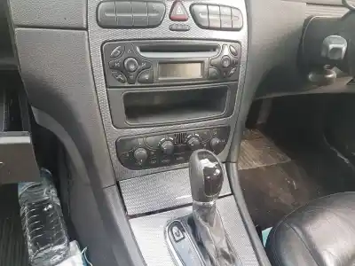 Утилизация автомобиля mercedes-benz clase clk (w209) cabrio 200 compressor (209.442) года 2004 питание 271940