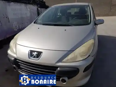 Vehículo de desguace PEUGEOT 307 BERLINA (S2) X-Line del año 2005 con motor 9HX