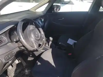 Verschrottungsfahrzeug kia carens ( ) concept des jahres 2015 angetrieben d4fd