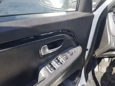 Verschrottungsfahrzeug kia carens ( ) concept des jahres 2015 angetrieben d4fd