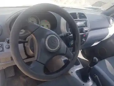 Vehicul casat toyota rav 4 (a2) 2.0 luna 4x4 al anului 2000 alimentat 1az-fe