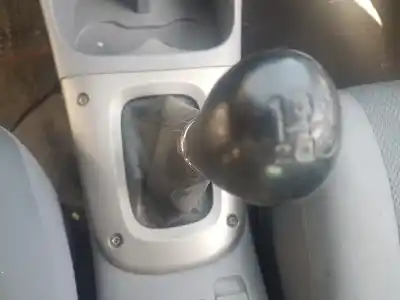 Vehicul casat toyota rav 4 (a2) 2.0 luna 4x4 al anului 2000 alimentat 1az-fe