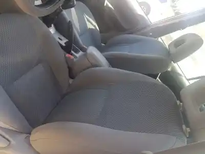 Vehicul casat toyota rav 4 (a2) 2.0 luna 4x4 al anului 2000 alimentat 1az-fe