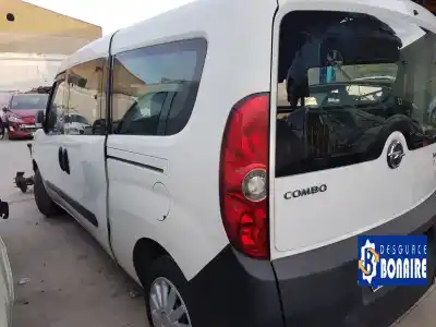 Veicolo di demolizione opel combo d excellence l1h1 dell'anno 2011 alimentato a16fdh