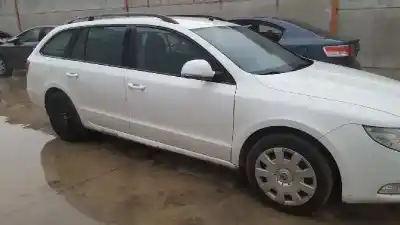 Здавання транспортного засобу skoda superb combi (3t5) exclusive року 2011 потужний cff