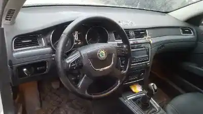 Здавання транспортного засобу skoda superb combi (3t5) exclusive року 2011 потужний cff