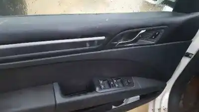 Здавання транспортного засобу skoda superb combi (3t5) exclusive року 2011 потужний cff