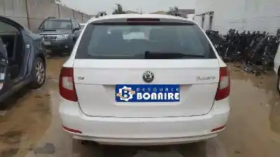 Здавання транспортного засобу skoda superb combi (3t5) exclusive року 2011 потужний cff