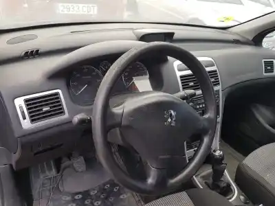 Sloopvoertuig peugeot 307 berlina (s2) x-line van het jaar 2006 aangedreven 9hx