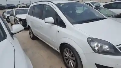 Veículo de Sucata opel zafira b cosmo do ano 2013 alimentado a17dtr