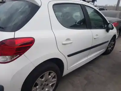 Sloopvoertuig peugeot                                            207                                                                                                                                                                                                                                                        confort                                                                                                                                                                                                                                                    van het jaar 2011 aangedreven kft o kf01