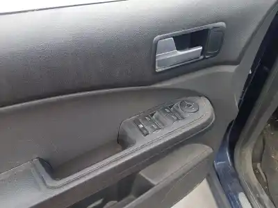 Здавання транспортного засобу ford focus c-max (cap) ghia (d) року 2004 потужний 6gda